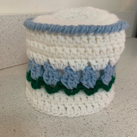 Tulip Flower Toilet Paper Tissue Cover New Light Blue with Green Leaves - Picture 13 of 15